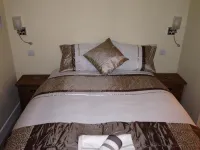 Mildmay Arms Hotels in Lydford-on-Fosse