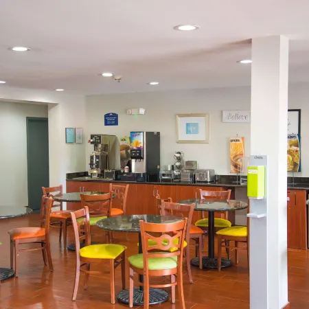 Microtel Inn & Suites by Wyndham Daphne/Mobile