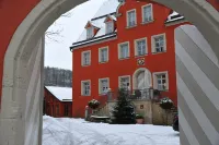 Schlosshotel Betzenstein Hotels in der Nähe von Schwalbenloch Höhle