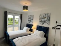 Modern 2 bedroom apartment Hotels in 