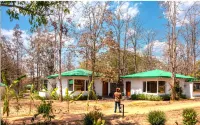 The Riverwood Forest Retreat - Kanha Hotels in Umardehi
