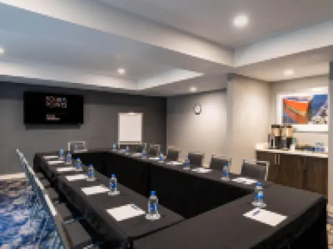 夏洛特福朋喜來登酒店 亨特斯維爾酒店