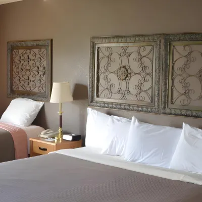 Boarders Inn and Suites by Cobblestone Hotels - Fayette