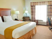 Holiday Inn Express & Suites Center by IHG Hotels in Center