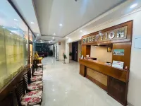 Royal Sujata Inn Hotel - 100 Mtr. from Mahabodhi Temple فنادق في بود جايا