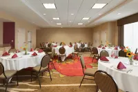 Hilton Garden Inn Fredericksburg - breakfast