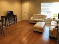 Cozy Quiet apartment in welcoming Elizabethtown with AC, WiFi