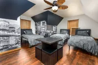 A Vacation That Feels Like Home! Senior Friendly! A Poconos Place of Peace!