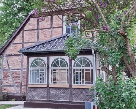 Stilvolle 5 Ferienwohnung in Historischem Gutshaus am Fluss mit Panoramablick レンツェンのホテル