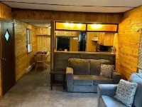 Pap’s Place ideal for long term rentals Hotels in Upshur County