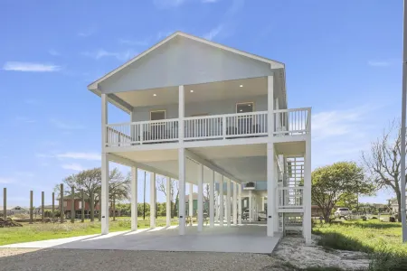 Come relax at The C Palace - New Home