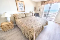 Beachfront Vacation Rental, W/ updated kitchen. Amazing Views of the ocean! Hotels near Howard E. Futch Memorial Park at Paradise Beach