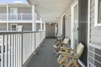 Whale's Tale - Boutique Studio Condo w/Pool 🐳