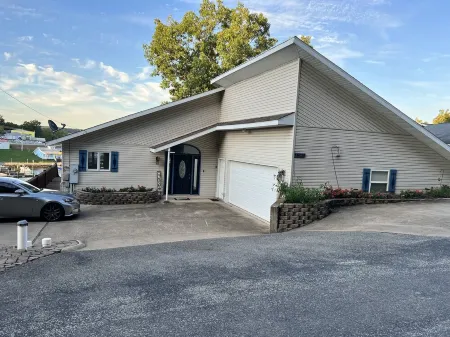 Lake front with orovate dock located in same cove as Coconuts!!!