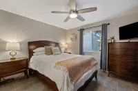 Four Queens Inn ~No Cleaning Fee~ Near Airport/ASU Painting with a Twist 주변 호텔