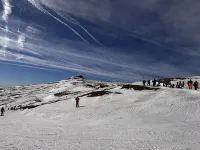 La Maison Blanche - Maison de Ville au Centre Village Montages - 15 min au ski Các khách sạn ở Cantal