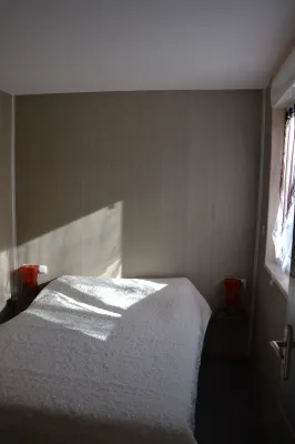 Gite with private spa and enclosed terrace close to shops and rivers