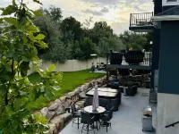 Luxury Home in Center of Salt Lake Valley - Minutes from Canyons and recreation