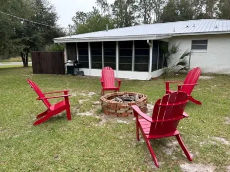 The Crescent Lakehouse