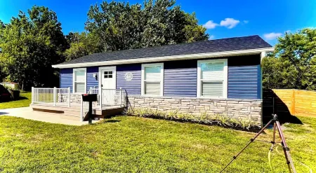 Launchpad: stewardess layover / stylish place to stay is perfect 4 group trips. Отели рядом с Аэропорт Порт-Колумбус