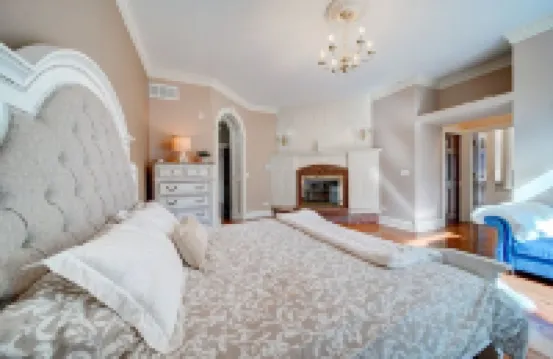 Renovated luxury villa with 7 bedrooms 5 bathrooms. Located on 40 acres of land. Hotels in 