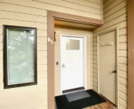 Teewinot B5: Top Floor 2BR/2BA Condo -- Fully Remodeled