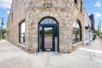 Walk to Stone Mountain Park! Historic Loft in Downtown Stone Mountain Hotel in zona Stone Mountain Park