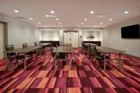 Home2 Suites by Hilton Eau Claire South - parkir
