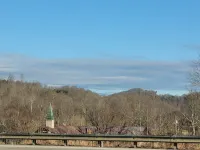 Red River Gorge/Natural Bridge Cabin Rental Hotels in Booneville