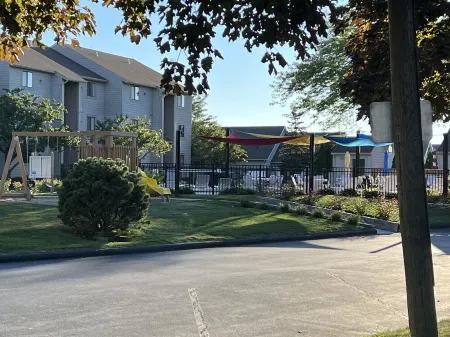 Beautiful Port Clinton Condo with Lake View! Short Walk to the Jet Express!