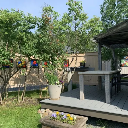 Pristine Custom Cottage, Grand Piano, Massage Studio on Site