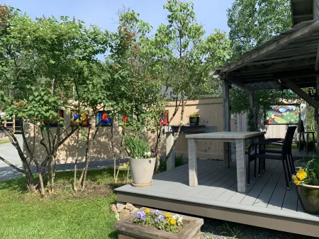 Pristine Custom Cottage, Grand Piano, Massage Studio on Site