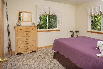 The Price is Right at the Starbright House: Cheery & Quiet Family Home