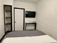 Renovated Calera Farmhouse Home!