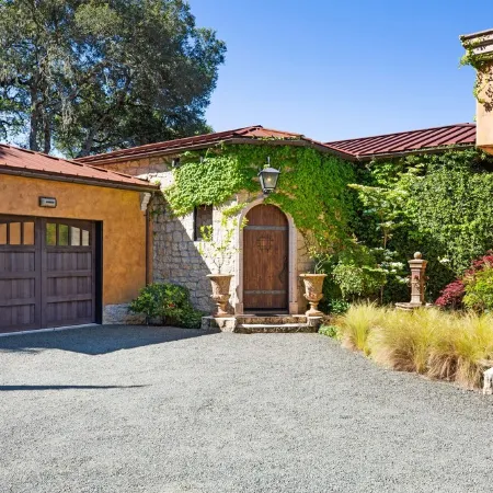 Farm Stay Villa on 55 Acres // Pool, Hot Tub & Complimentary Wine Tasting