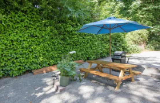 Lakefront 2 bedroom retreat