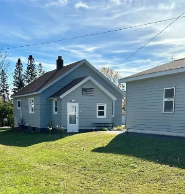 Just a hop, skip and a jump to the start of Grandma’s Marathon
