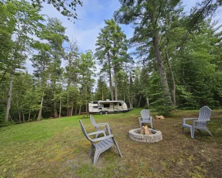 Cozy camping retreat on the banks of the beautiful AuSable River Hotels in Grayling Township