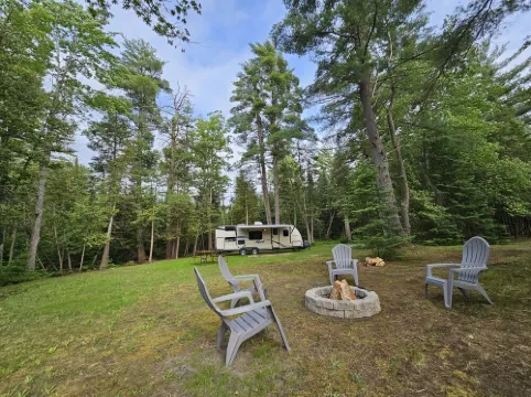 Cozy camping retreat on the banks of the beautiful AuSable River