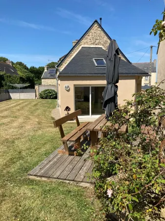 Gîte de Penn Ar Roz: 3 épis seaside GUILER-SUR-GOYEN, 4-5 pers, swimming pool.