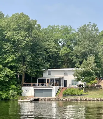 4-bedroom vacation home in Balsam Lake