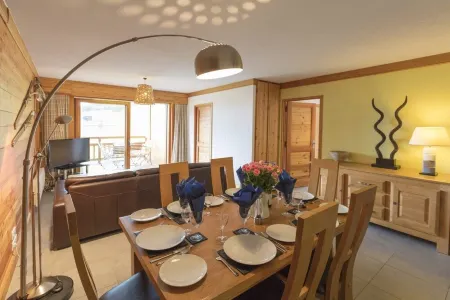 Apartment Felicite - a beautiful 6 person apartment with easy on-piste location Отели рядом с достопримечательностью «Montgenevre Ski Resort»