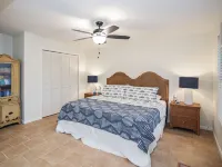Spacious Vacation Home: Sleeps 16, 1/2 mi to Beach & Boat Ramp - Family Friendly Hotels in Port O'Connor