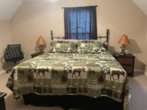 Cabin close to Helen and Water