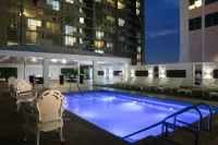 DoubleTree by Hilton Tallahassee - Rooftop Pools