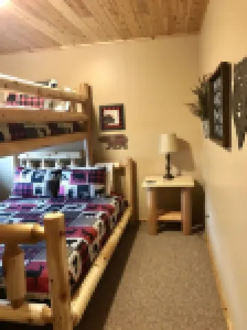 Crossroads Sandy Beach-Wooded Private with Pontoon Available "Pets Now allowed"