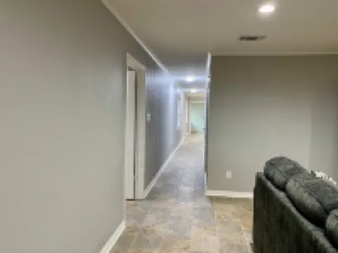 Charming, newly remodeled 2-bedroom duplex near Carthage w/ AC, fast WiFi 帕諾拉縣住宿飯店