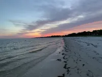 Fisherman's access and relaxation in a 2BR 2BA on River with Dock, Pet friendly! Hotels in Carrabelle