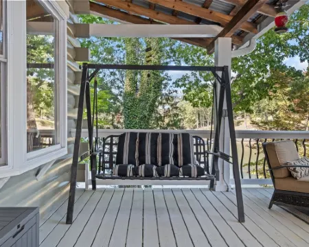 Lakefront Retreat - Sleeps 18 - Kayaks + Hot Tub Hotels in Steele Creek