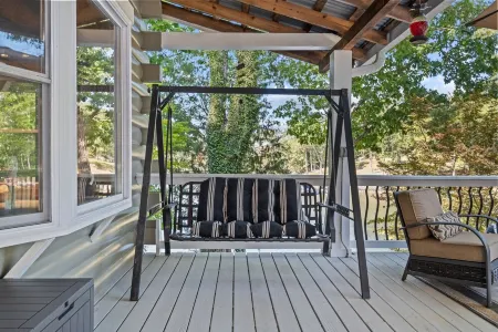 Lakefront Retreat - Sleeps 18 - Kayaks + Hot Tub